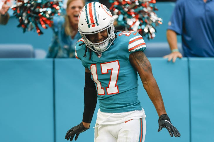 Decoding Jaylen Waddle's Career Stats: Speed, TDs, and Dolphins Impact